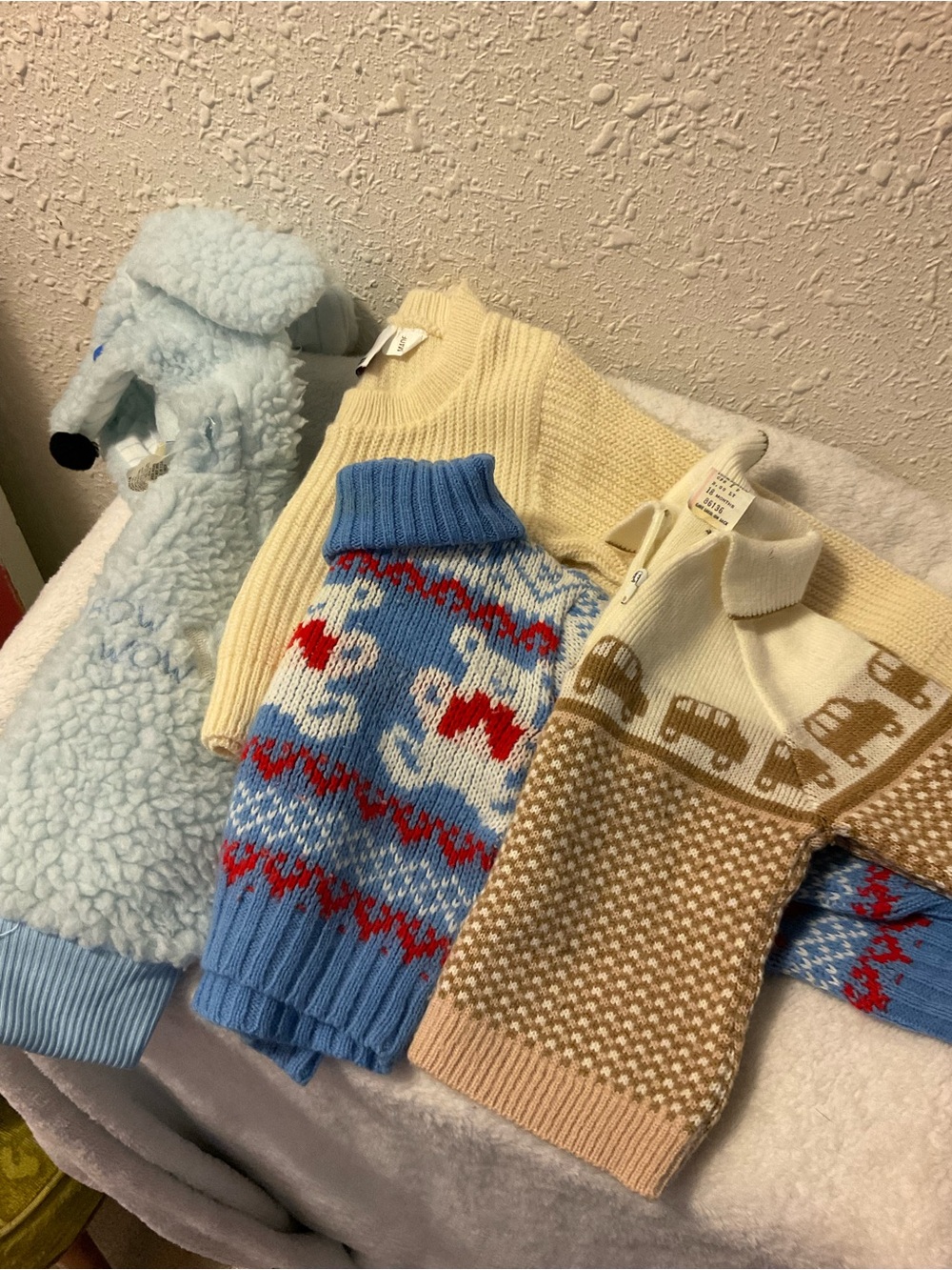 Lot of 4 Vintage infant sweaters 18 months